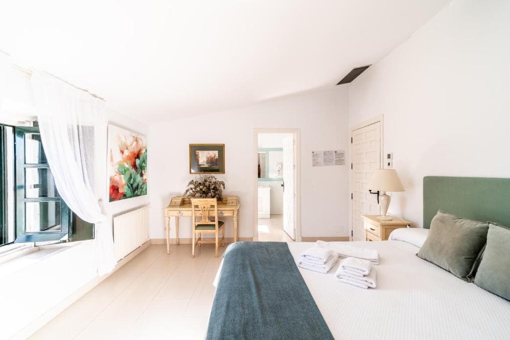 Suite with Garden View room - Image 1