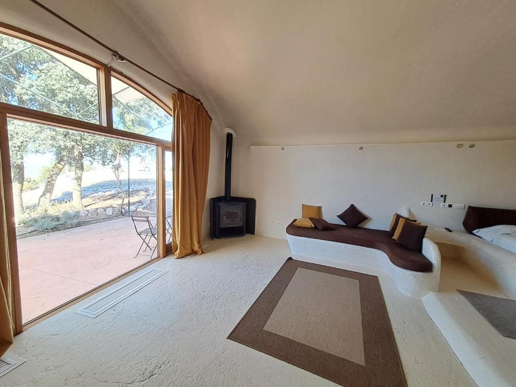 Cave room - Image 1