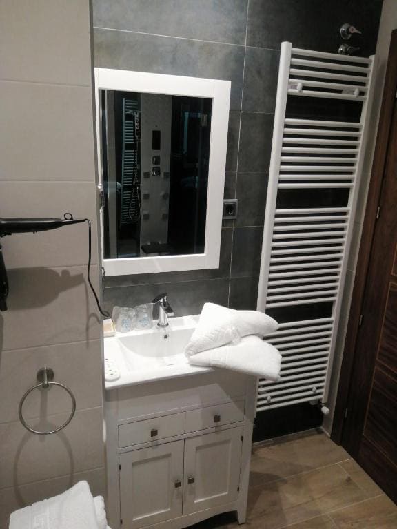 Superior Double Room room - Image 3