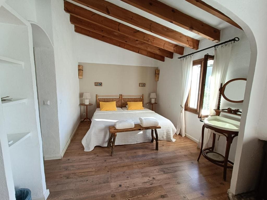 Superior Twin Room with Garden View room - Image 3