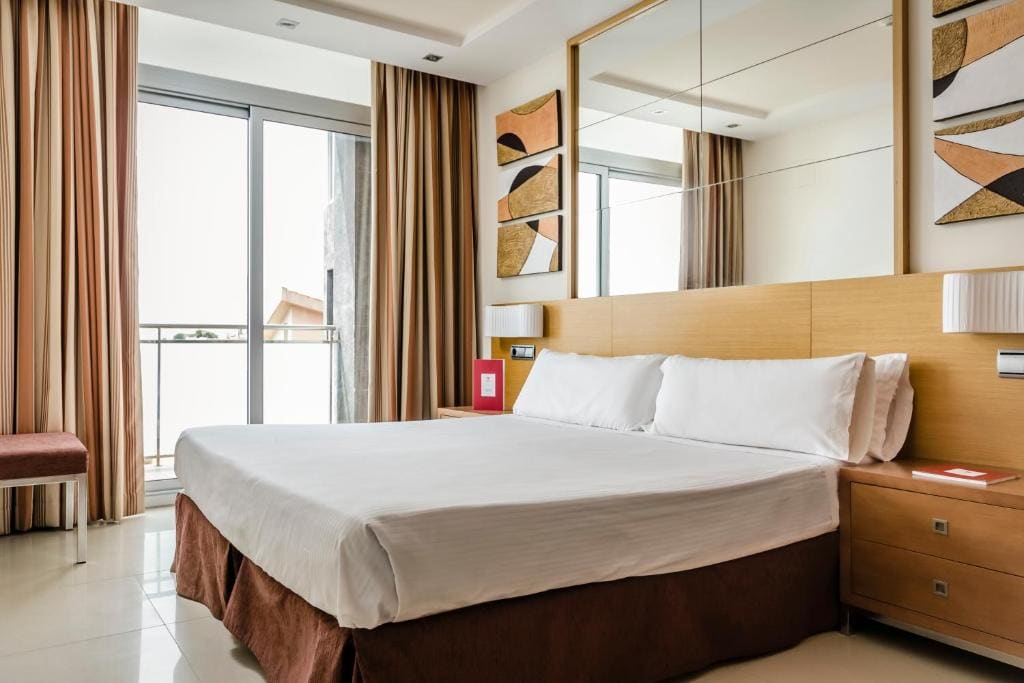 Suite room - Image 1