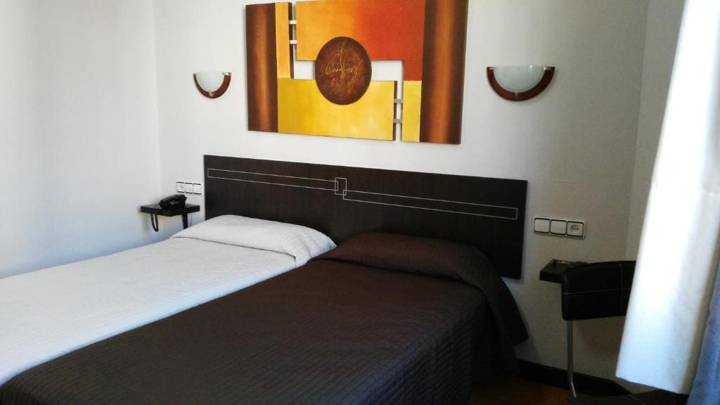 Double or Twin Room room - Image 2