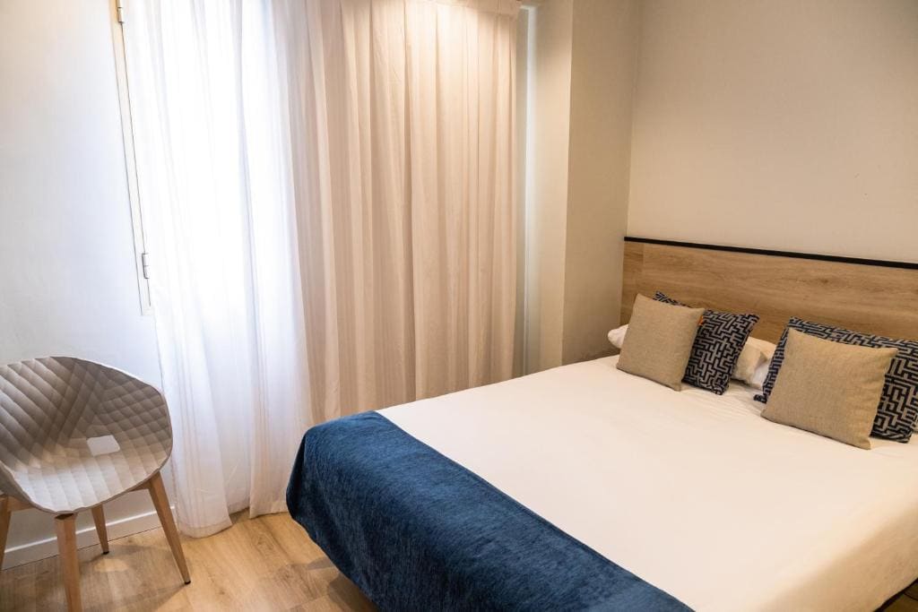 Double or Twin Room room - Image 2