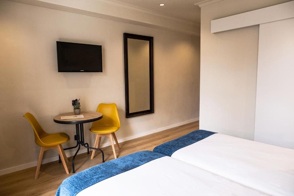 Double or Twin Room room - Image 3