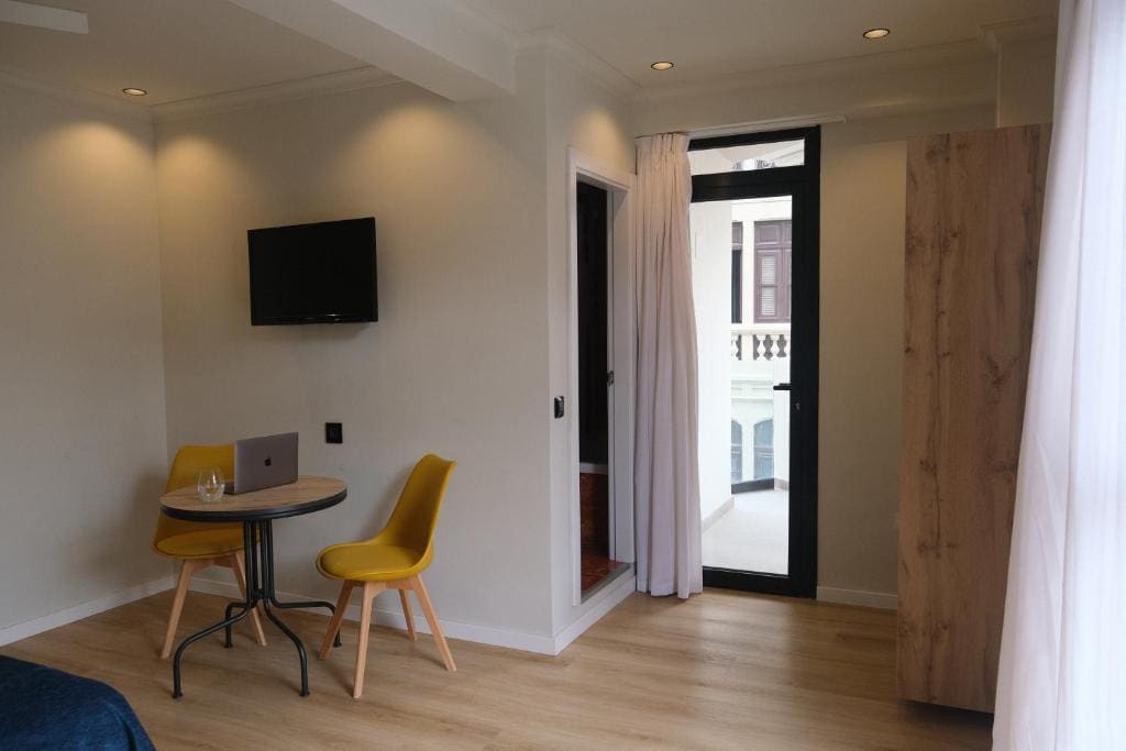 Exterior Double or Twin Room with Balcony room - Image 1