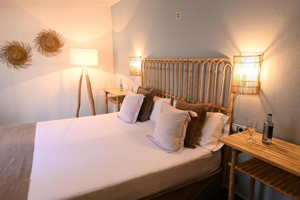 Deluxe Room room - Image 2