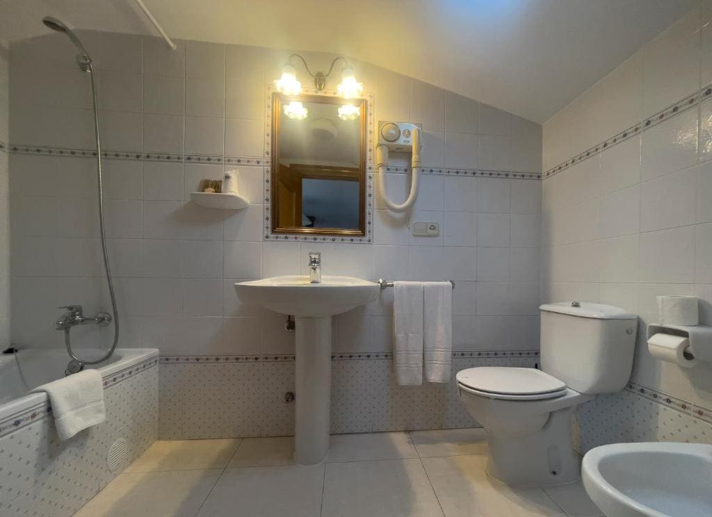 Twin Room room - Image 3