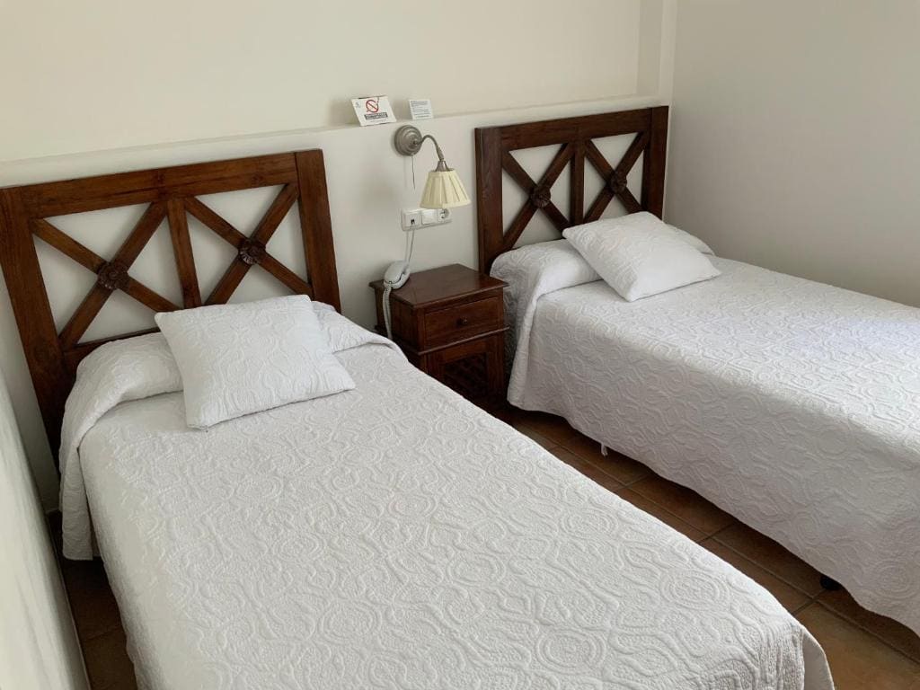 Standard Double or Twin Room room - Image 2