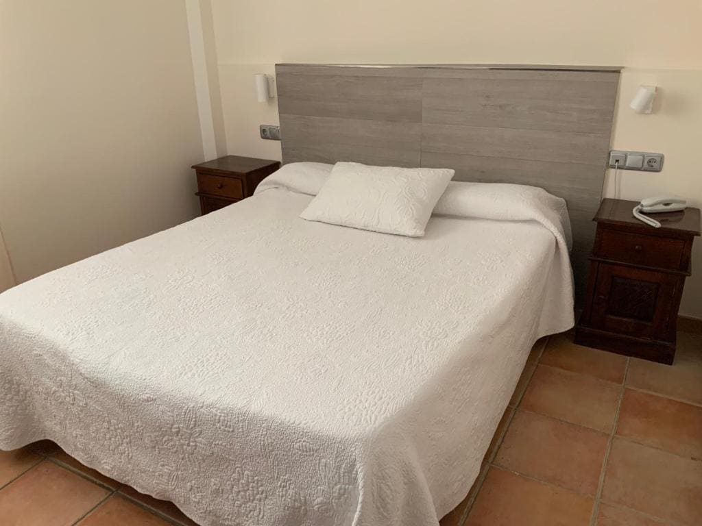 Standard Double or Twin Room room - Image 1