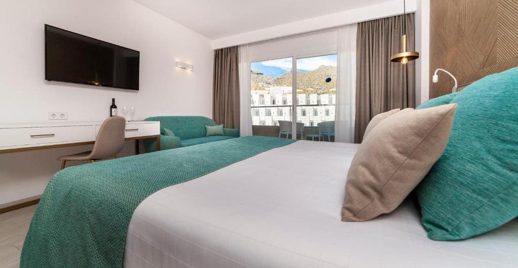 Deluxe Double Room room - Image 2