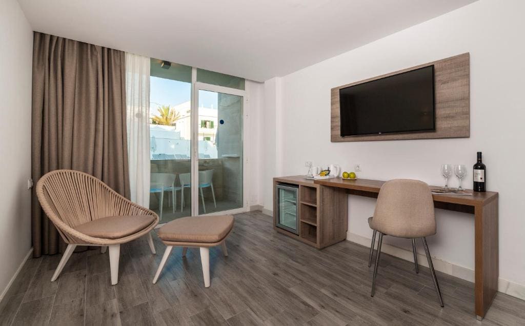 Standard Double Room room - Image 2