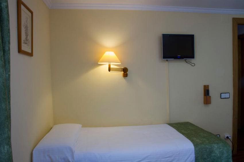 Family Room (2 Adults + 2 Children) room - Image 2