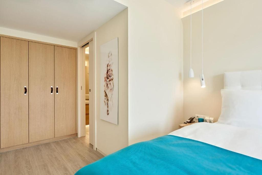 Resort Infinity Suite room - Image 2