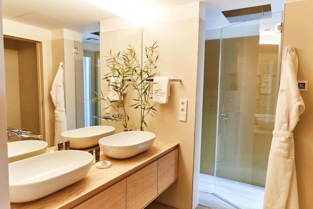 Two-Bedroom Garden Pool Suite room - Image 3