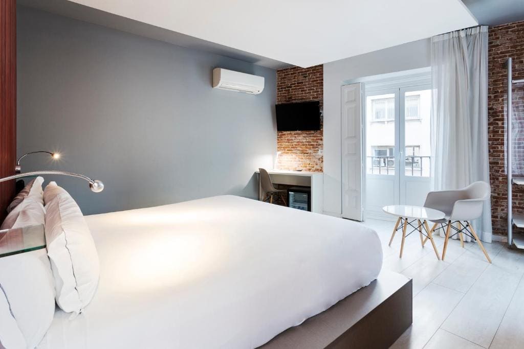 Superior Double Room room - Image 2