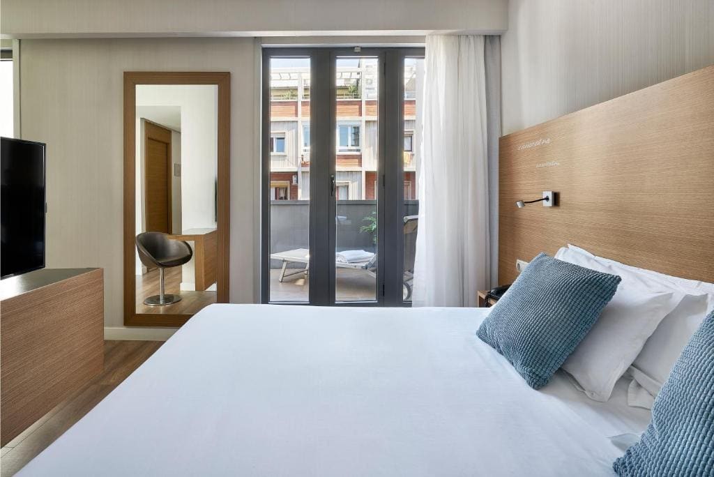Standard Double Room room - Image 2