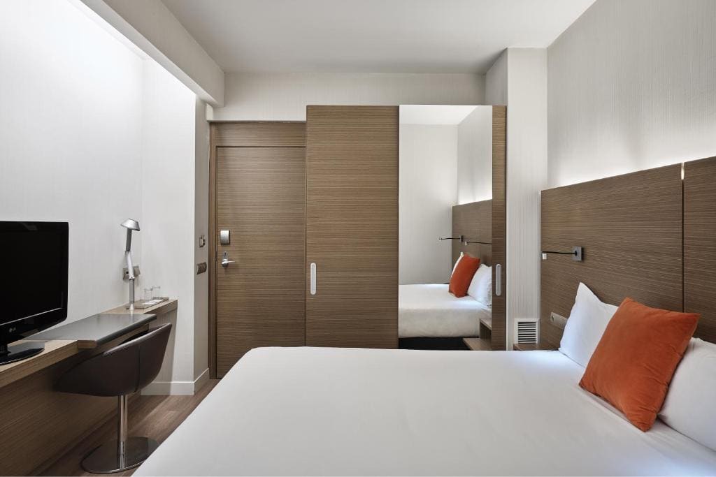Petite Double Room room - Image 3