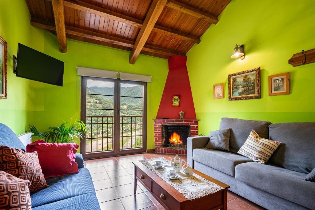 Two-Bedroom Deluxe Apartment with Garden View room - Image 2