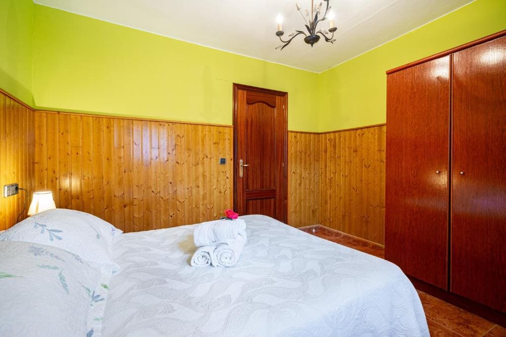 Two-Bedroom Deluxe Apartment with Garden View room - Image 3