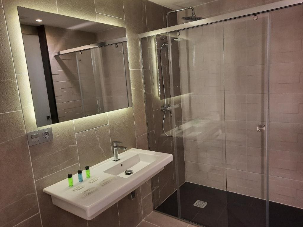 Double Room - Disability Access room - Image 2
