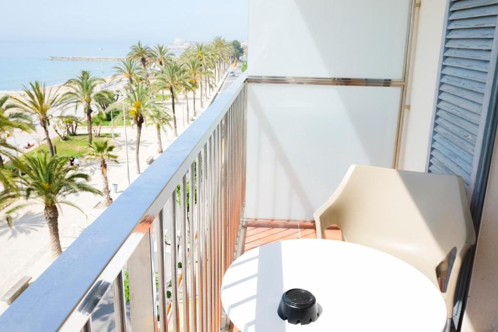 Double or Twin Room with Sea View room - Image 1