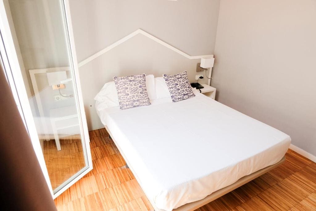 Double or Twin Room with Balcony room - Image 1