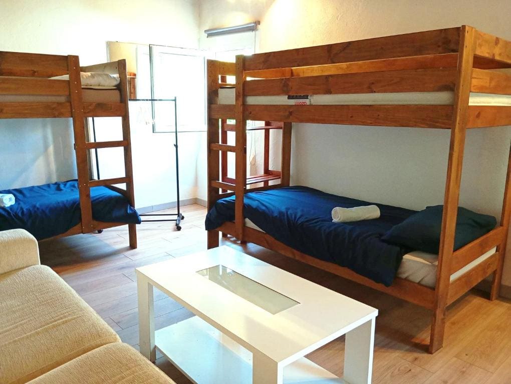Family Room room - Image 2