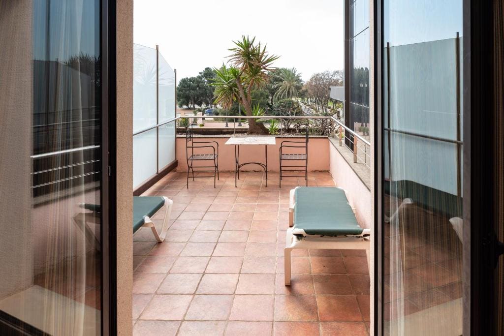 Deluxe Double or Twin Room with Balcony room - Image 1