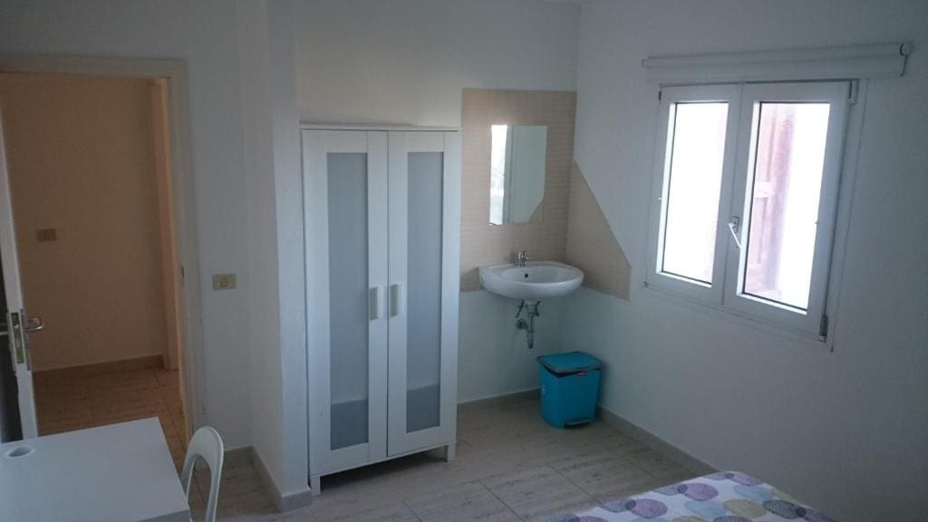 Twin Room with Shared Bathroom room - Image 1