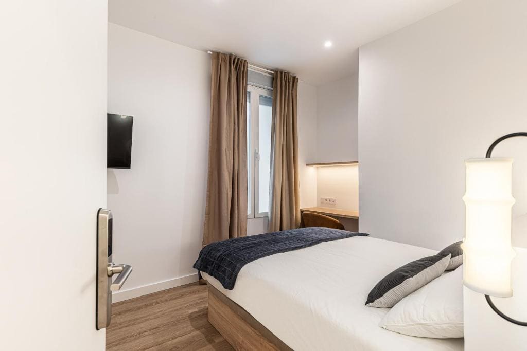 Standard Double Room room - Image 2