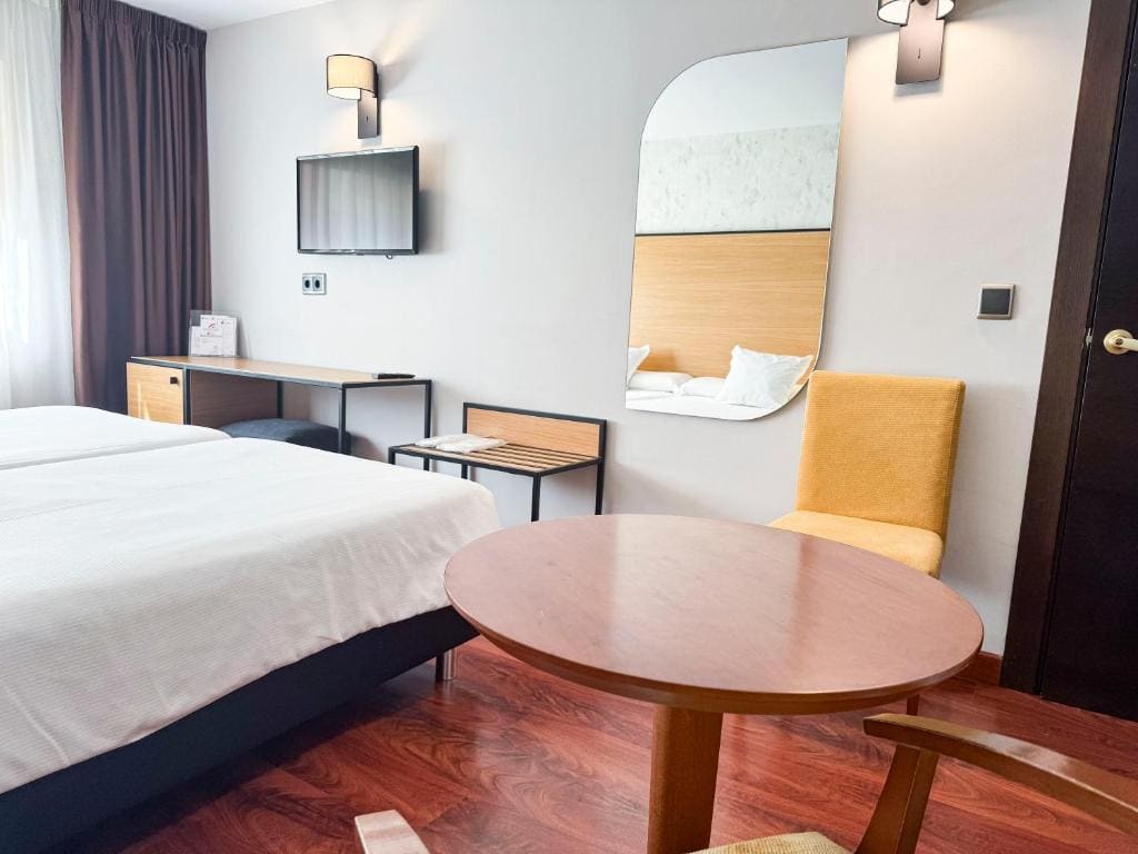 Junior Suite with free access to Solarium room - Image 3