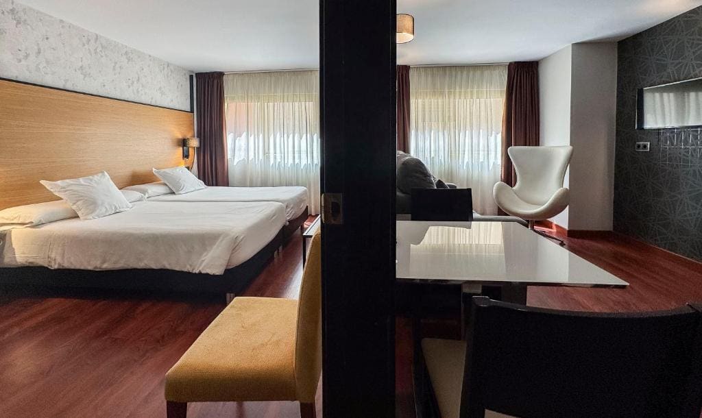 Junior Suite with free access to Solarium room - Image 2