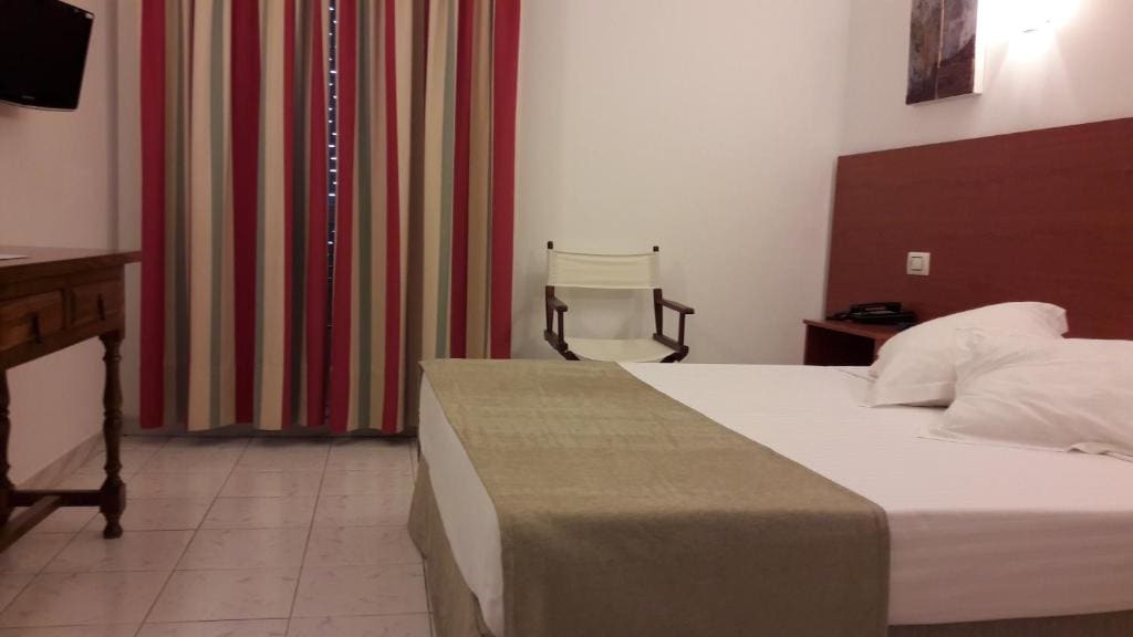 Budget Double Room room - Image 2