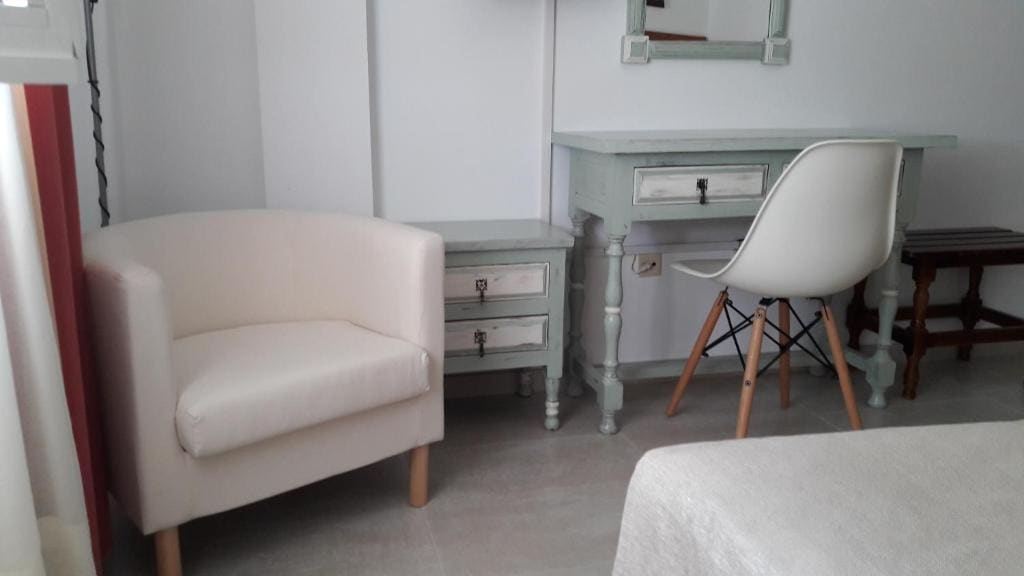Double Room with Balcony room - Image 1