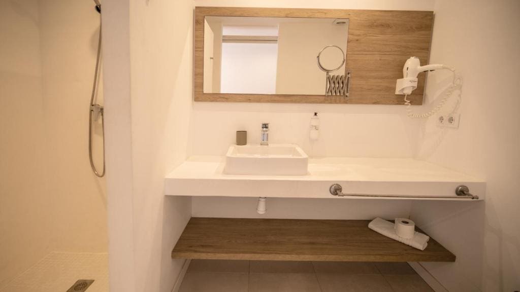 Standard Double Room room - Image 1
