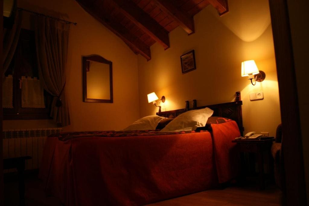 Double or Twin Room room - Image 3