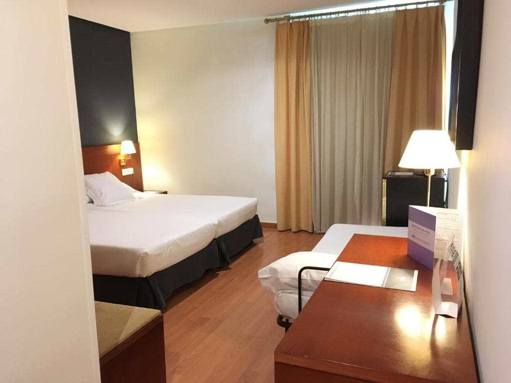 Double Room (2 Adults + 1 Child ) room - Image 1