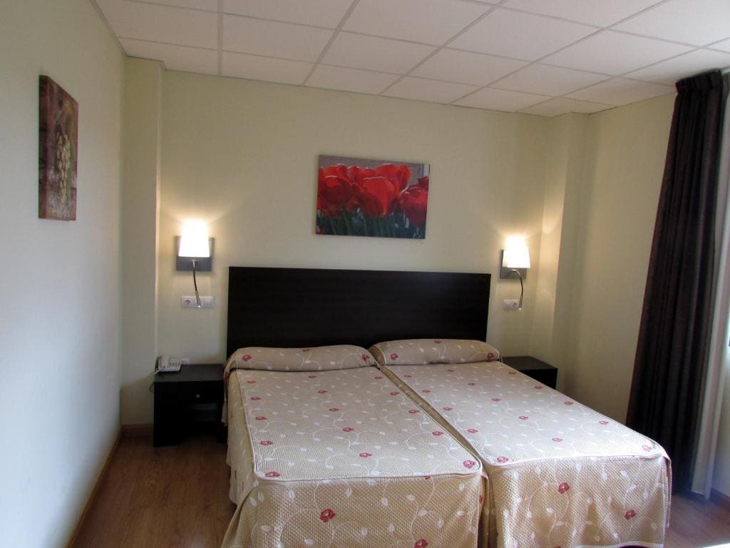 Double or Twin Room room - Image 3