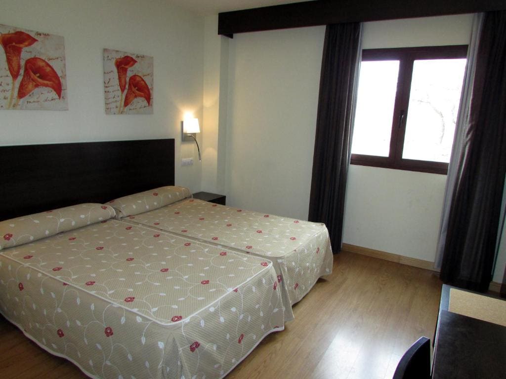 Double or Twin Room room - Image 2
