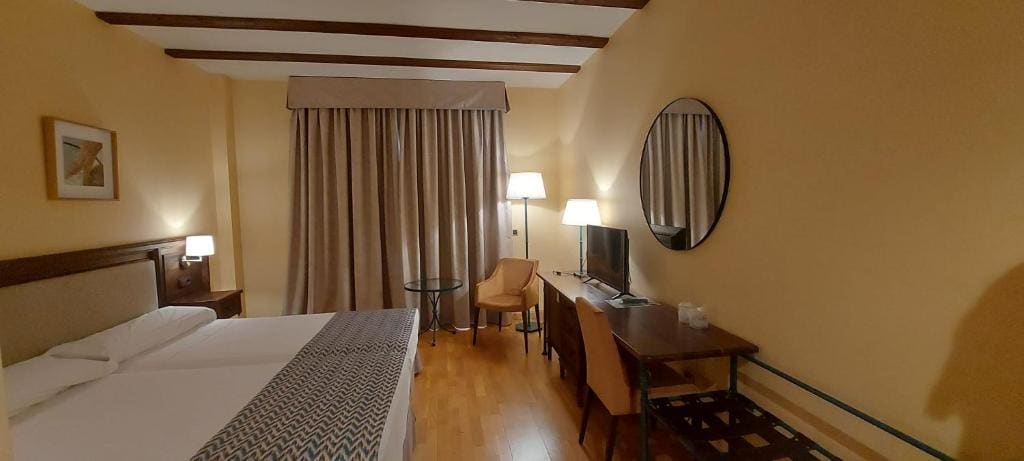 Double or Twin Room room - Image 1