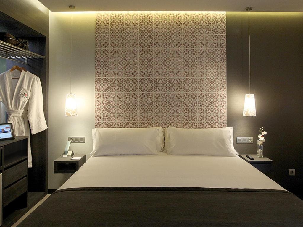Double or Twin Room room - Image 2