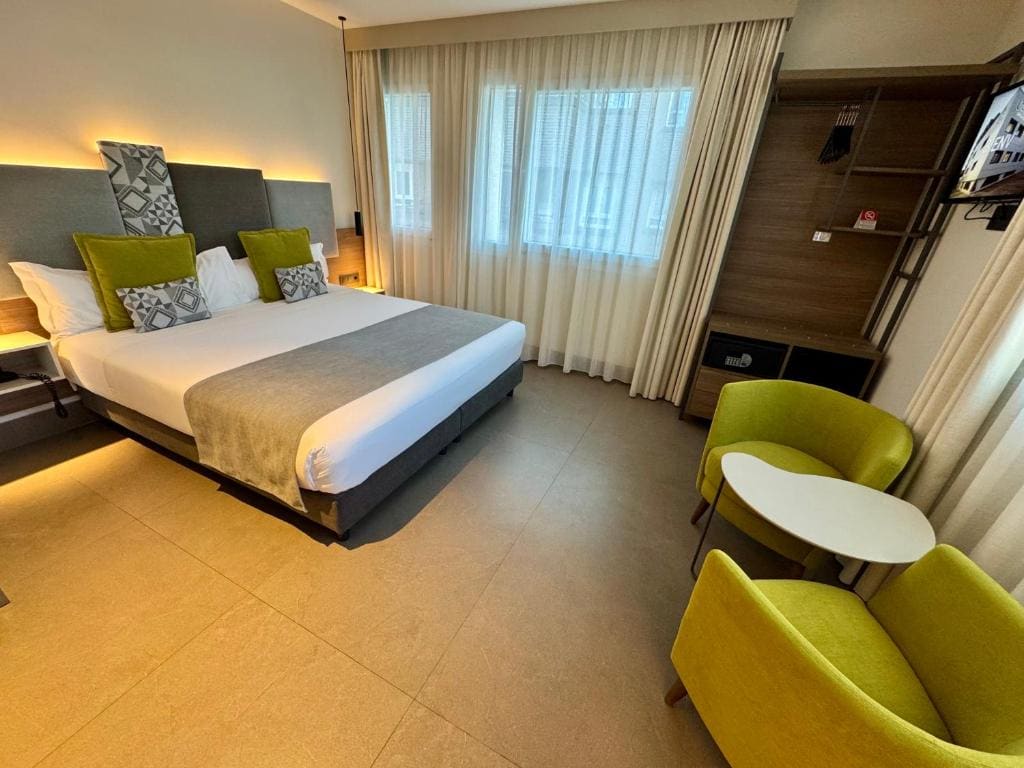 Executive Suite room - Image 1