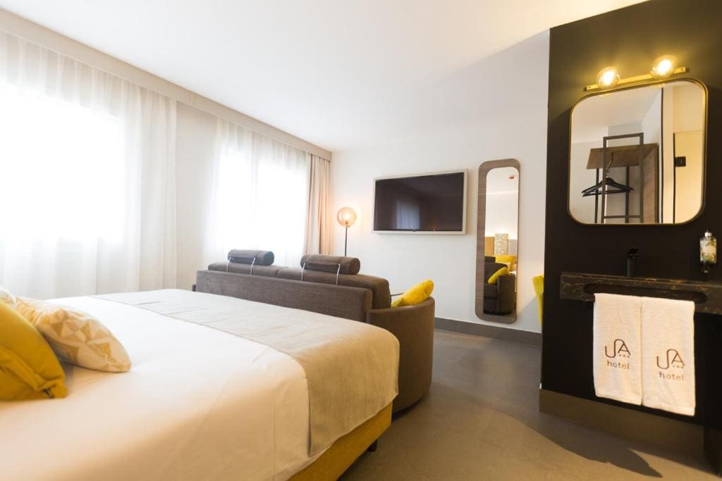 Superior Double Room room - Image 1