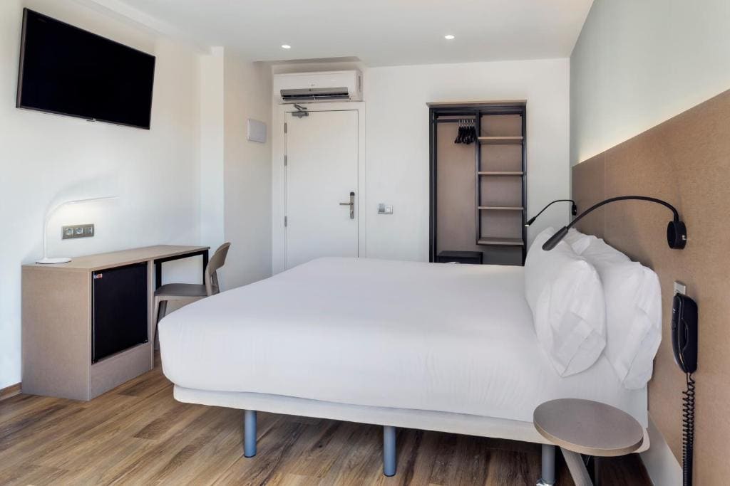 Superior Double Room room - Image 3