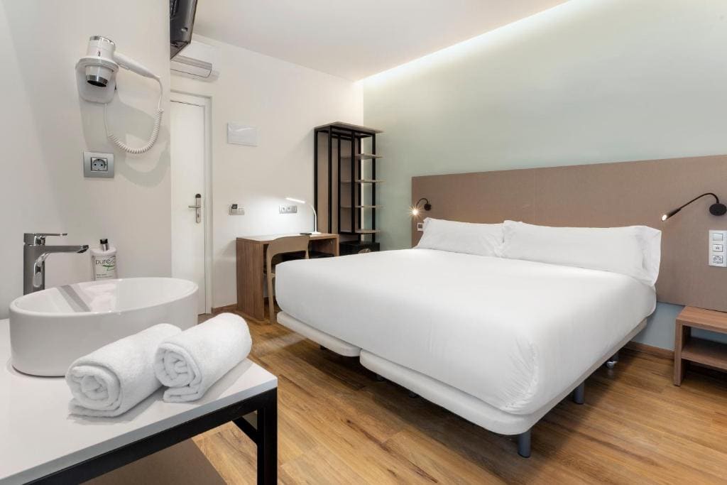 Superior Double Room room - Image 2