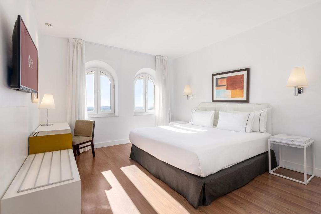 Standard Double or Twin Room room - Image 1