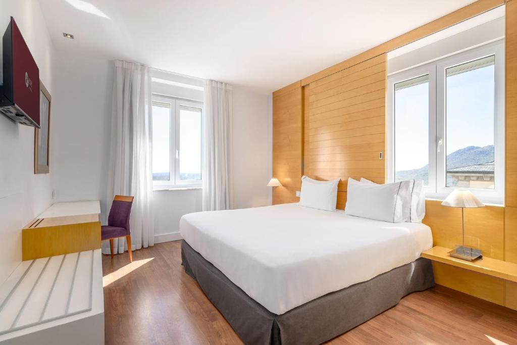 Standard Double or Twin Room room - Image 3