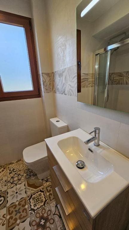 Double Room with Shared Bathroom room - Image 1