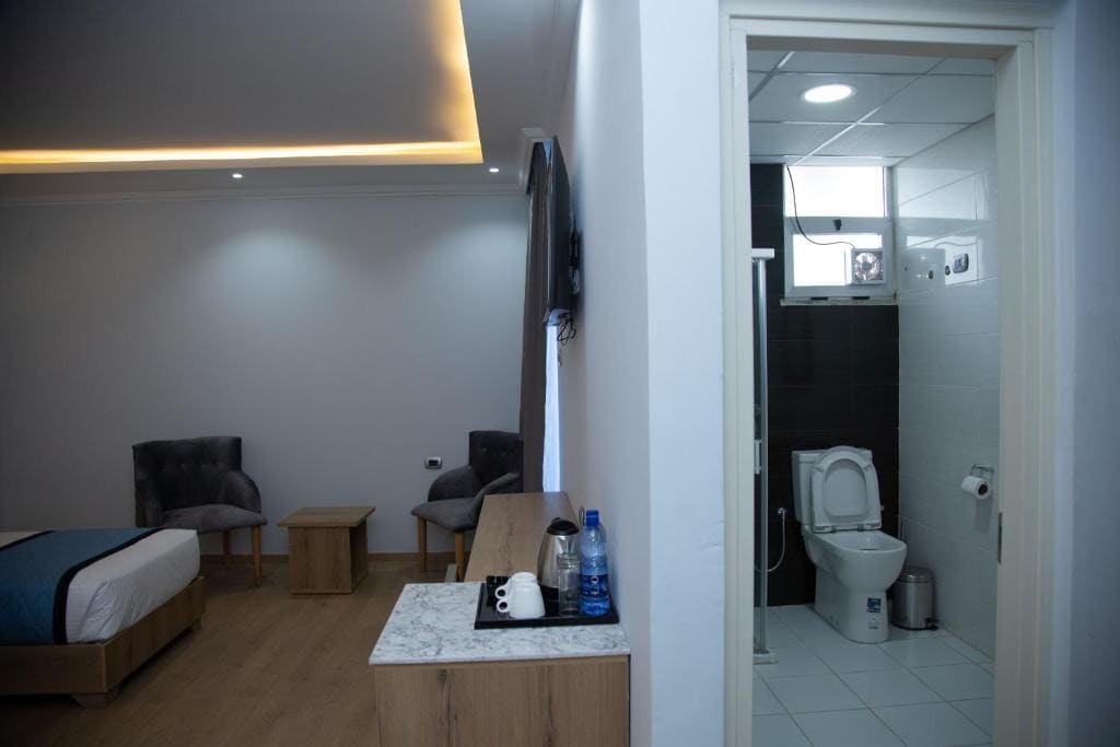 Standard King Room room - Image 1