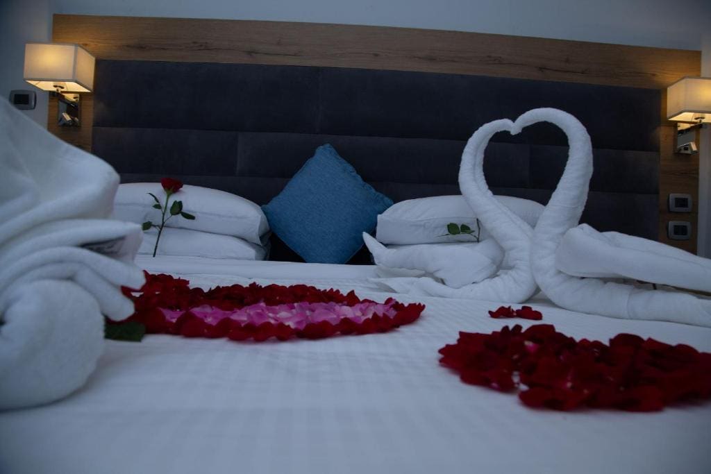 Standard King Room room - Image 2